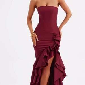 Elegant Burgundy Strapless Dress